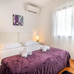  Apartment Rooms&apartments Zelux Croatia